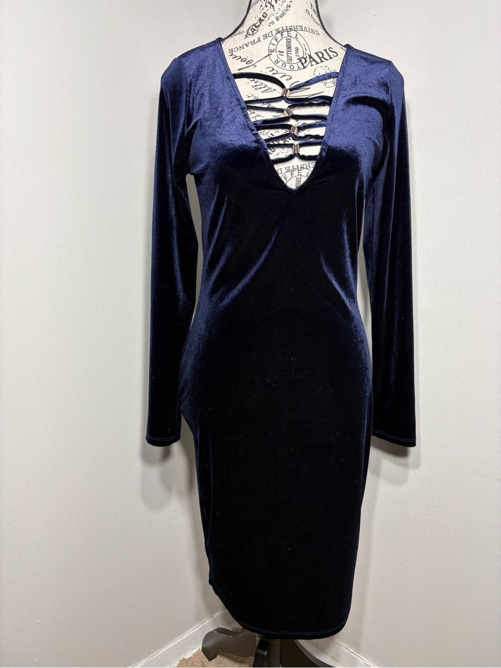 Love Navy Velvet Long-Sleeve Ladder-Front Midi Dress